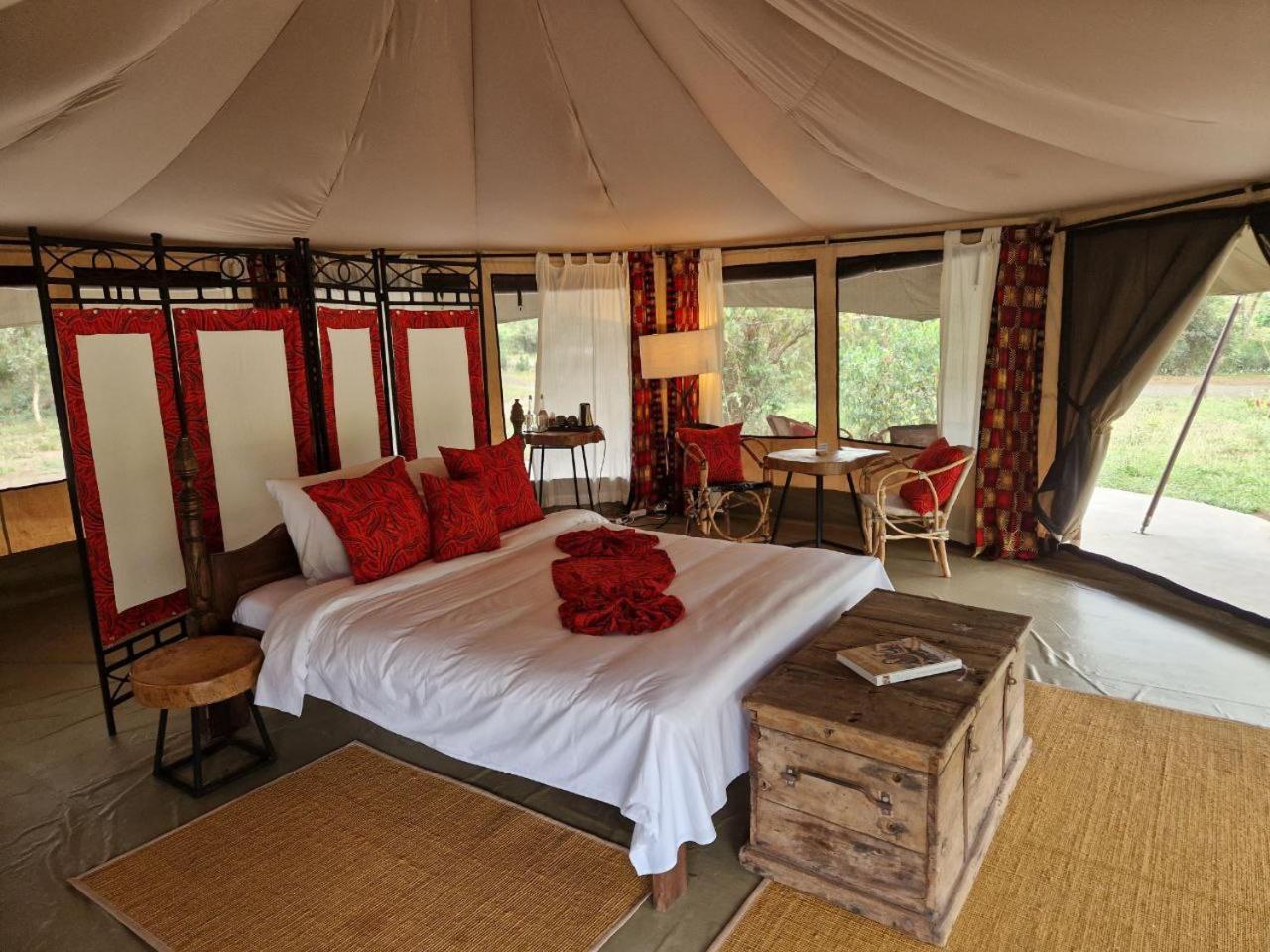 Dolly Farm & River Camp, Luxury Tents Usa River Bagian luar foto